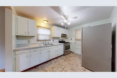 2714 Tillia St, Pittsburgh, PA 15101 - Photo 10