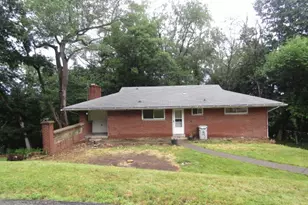 1916 Allison Dr, Pittsburgh, PA 15116 - Photo 1