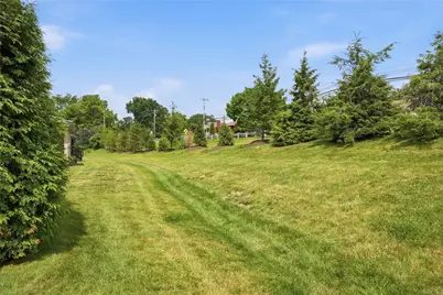 245 Lucca Ln, Pittsburgh, PA 15241 - Photo 32