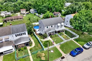 320 Cedar St, Jeannette, PA 15644 - Photo 4