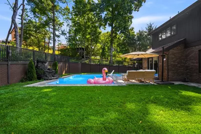 1660 Queens Dr, South Park, PA 15129 - Photo 32