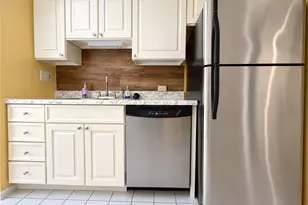 120 Spruce Ct, Ross Twp, PA 15229 - Photo 8