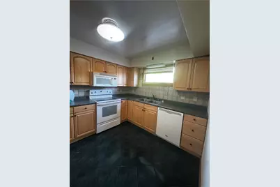 510 Station St #1, Bridgeville, PA 15017 - Photo 8
