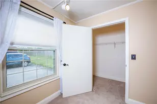 203 Brookstone Ct, Center Township, PA 16001 - Photo 22