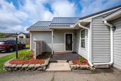 203 Brookstone Ct, Center Township, PA 16001 - Photo 2