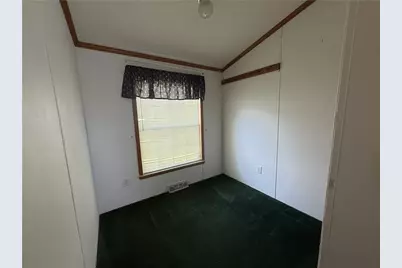124 Woodbine Ln, Oakland Township, PA 16001 - Photo 12