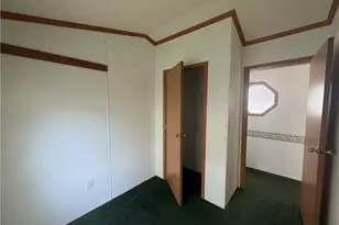 124 Woodbine Ln, Oakland Township, PA 16001 - Photo 14