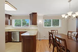 8424 Edwood Rd, Pittsburgh, PA 15237 - Photo 10