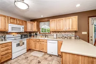 56 Locust St, Center Township-Homer City, PA 15748 - Photo 4