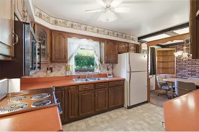 14 Oak St, Fallowfield, PA 15022 - Photo 4