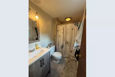 107 Grosvenor Ave, Center Township, PA 16001 - Photo 16