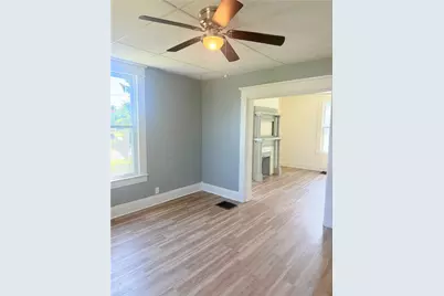 2013 S Jefferson St, Shenango Township, PA 16102 - Photo 6