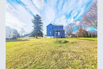 2013 S Jefferson St, Shenango Township, PA 16102 - Photo 2