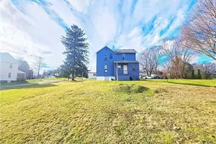 2013 S Jefferson St, Shenango Township, PA 16102 - Photo 2