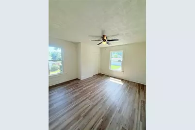 2013 S Jefferson St, Shenango Township, PA 16102 - Photo 10