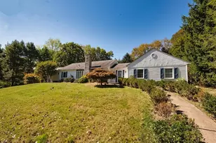 9745 Lindsay Rd, Pittsburgh, PA 15237 - Photo 2