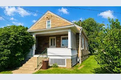 1006 Poe Street, Vandergrift, PA 15690 - Photo 2