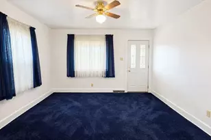 1006 Poe St, Vandergrift, PA 15690 - Photo 4