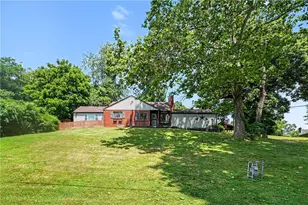 3222 Roosevelt Ave, Hopewell Township, PA 15001 - Photo 2