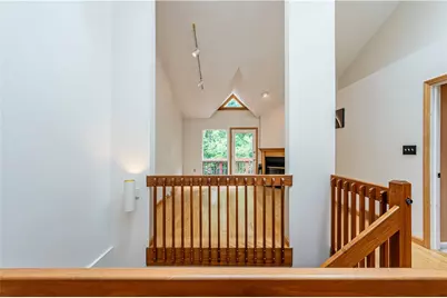 317 Vista Dr, Unity Township, PA 15601 - Photo 10