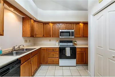 317 Vista Dr, Unity Township, PA 15601 - Photo 12
