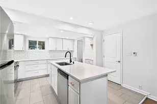 204 E Jefferson St, Pittsburgh, PA 15212 - Photo 16