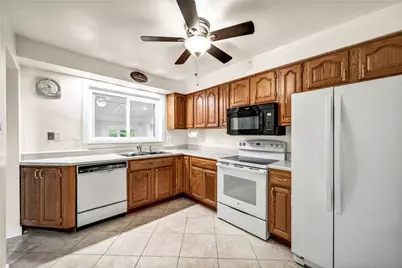 2861 Middletown Rd, Pittsburgh, PA 15204 - Photo 16