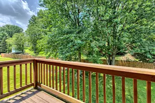 1128 Cranston Dr, Greensburg, PA 15601 - Photo 8
