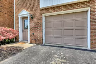 1128 Cranston Dr, Greensburg, PA 15601 - Photo 2