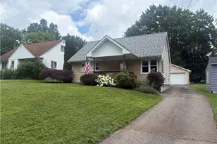 636 Lyle Dr, Hermitage, PA 16148 - Photo 1
