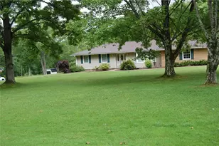309 Conestoga Trail, Pulaski Township, PA 16143 - Photo 2