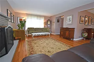 1768 Moynelle Dr, Pittsburgh, PA 15243 - Photo 6