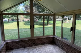 256 Finnin Rd, Allegheny Township, PA 15068 - Photo 8