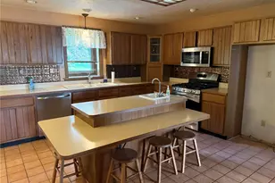 256 Finnin Rd, Allegheny Township, PA 15068 - Photo 12
