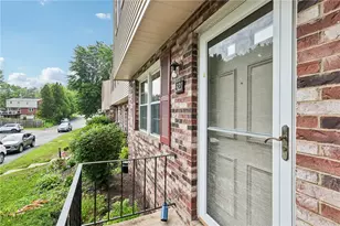 321 Laporte Ct, Cranberry Township, PA 16066 - Photo 2