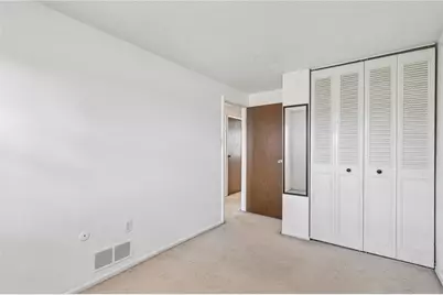 321 Laporte Ct, Cranberry Township, PA 16066 - Photo 14