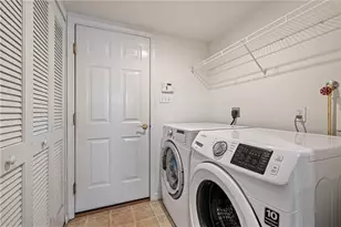 208 Village Pl, Pine Township, PA 15090 - Photo 6