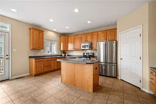 208 Village Pl, Pine Township, PA 15090 - Photo 12