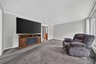 1560 Rosemary Dr, Pittsburgh, PA 15090 - Photo 6