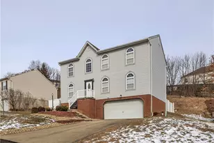123 Stratford Ct, New Stanton, PA 15672 - Photo 2