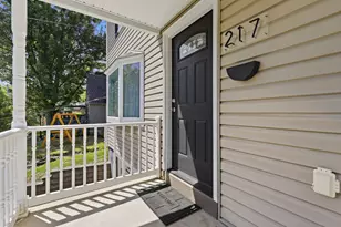 217 12th St, Pittsburgh, PA 15215 - Photo 2