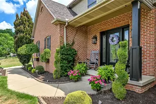 715 Breckland Dr, Seven Fields Boro, PA 16046 - Photo 2