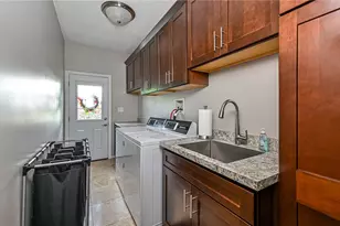 715 Breckland Dr, Seven Fields Boro, PA 16046 - Photo 28