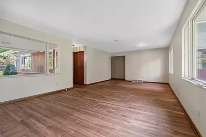 1056 Logan Road, Bethel Park, PA 15102 - Photo 4