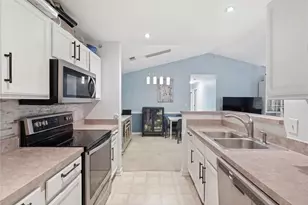 2202 Lenox Oval, Ross Twp, PA 15237 - Photo 6