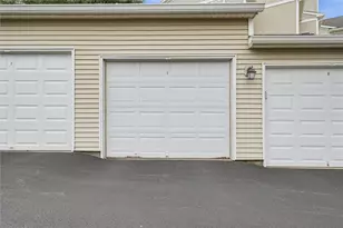 2202 Lenox Oval, Ross Twp, PA 15237 - Photo 26