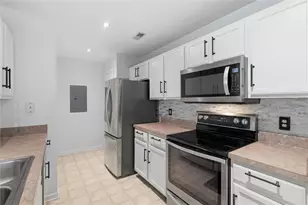 2202 Lenox Oval, Ross Twp, PA 15237 - Photo 8