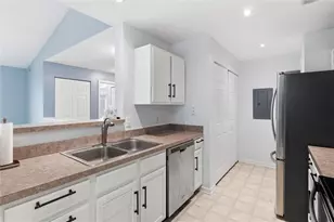 2202 Lenox Oval, Ross Twp, PA 15237 - Photo 6