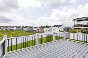 415 Fosse Ct, Lancaster Township, PA 16037 - Photo 10