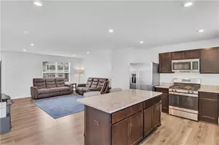415 Fosse Ct, Lancaster Township, PA 16037 - Photo 6